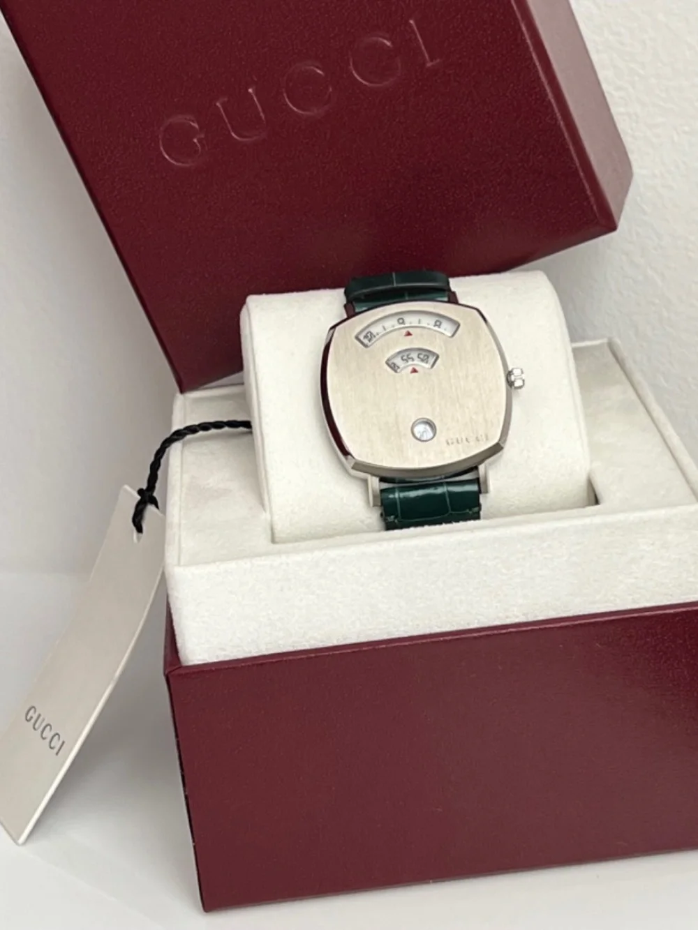 Gucci Grip Watch 35 mm Unisex Stainless Steel Silver 3 Windows Green Alligator